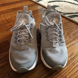 NIKE AIR HUARACHE WOMENS 2016